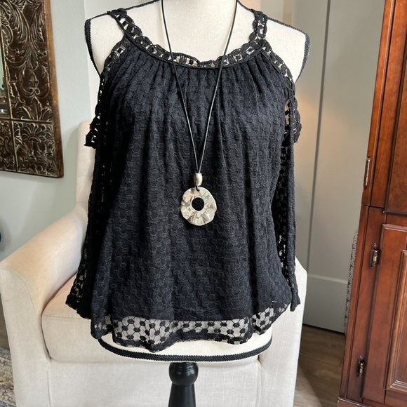 Capri Cold Shoulder Lace Embroidered Top 3/4 sleeve - Picture 1 of 8